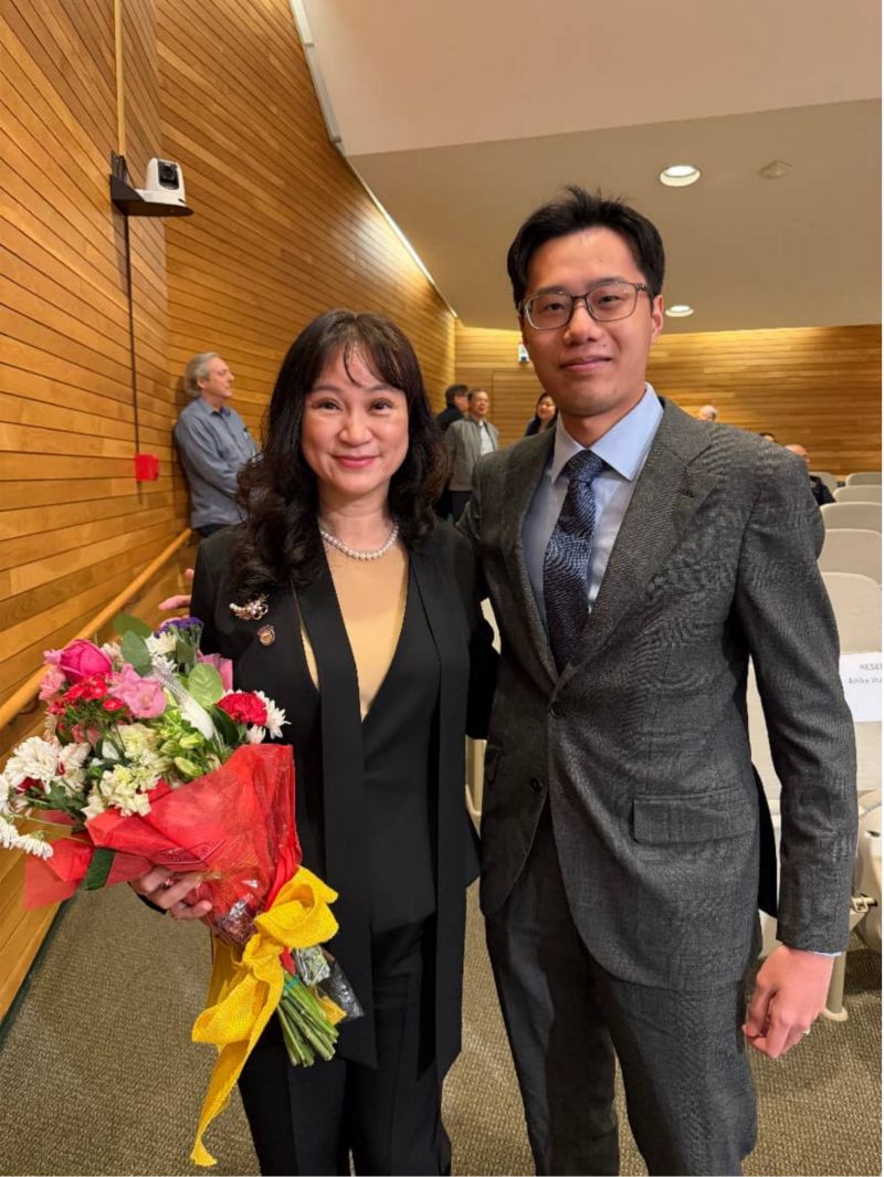 齐翀出席亚凯迪亚市长就职典礼 会见市长王爱琳